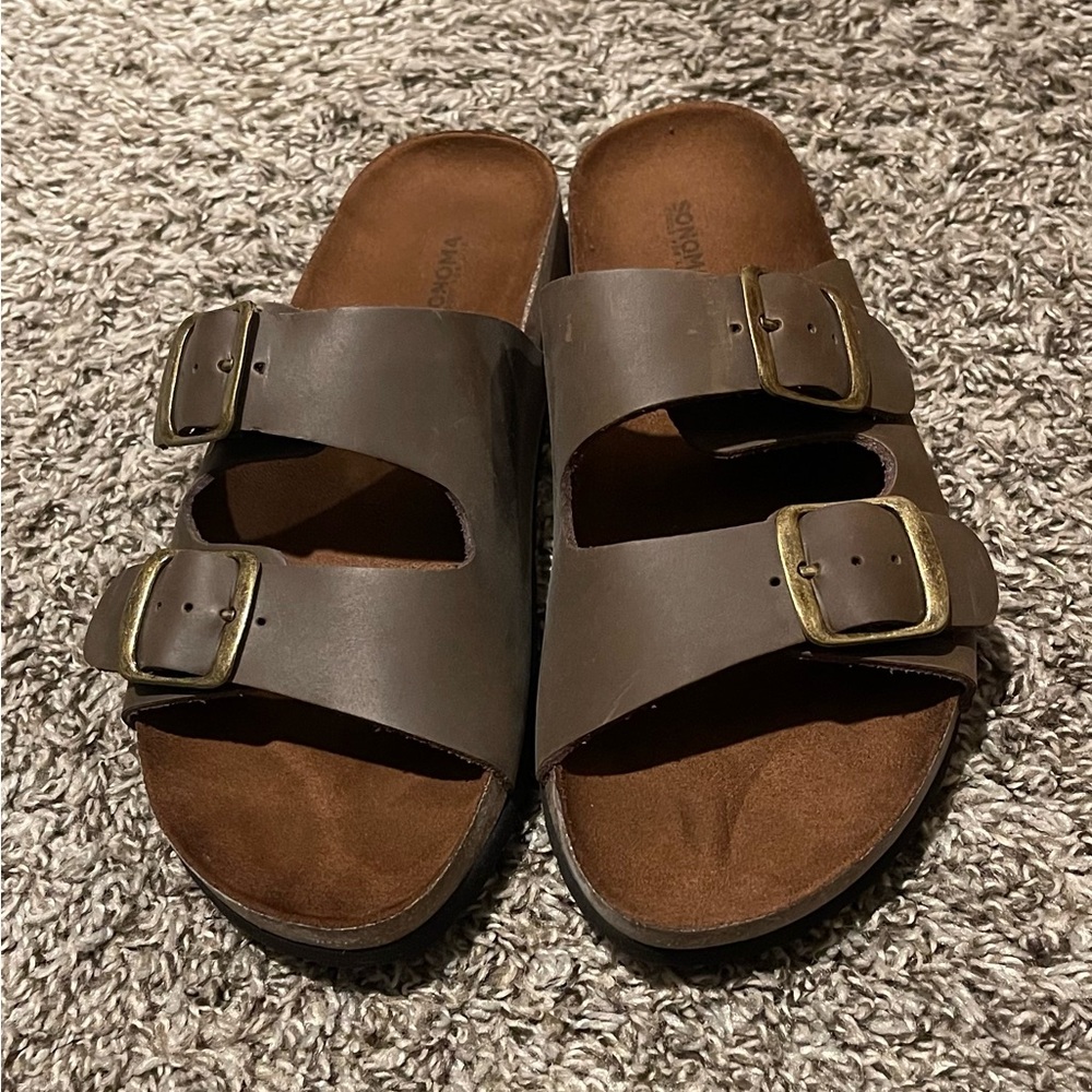 New, never worn. My foot grew after pregnancy and I can no longer wear them